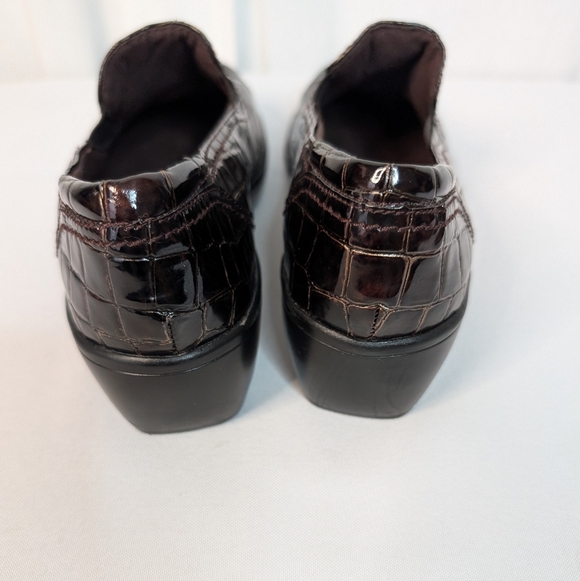 Clarks Bendables Croc Embossed Loafers - Picture 5 of 12